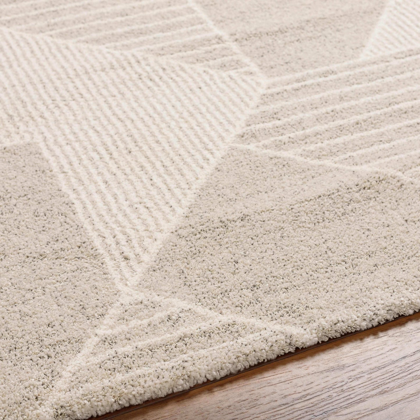 Almas Luxe Rug