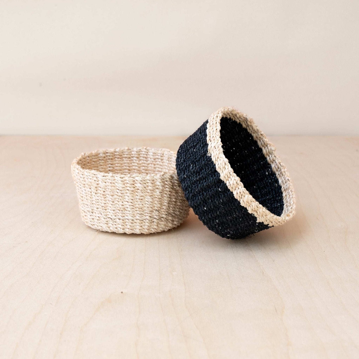 Black Small Round Tray - Mini Trinket Basket | LIKHÂ