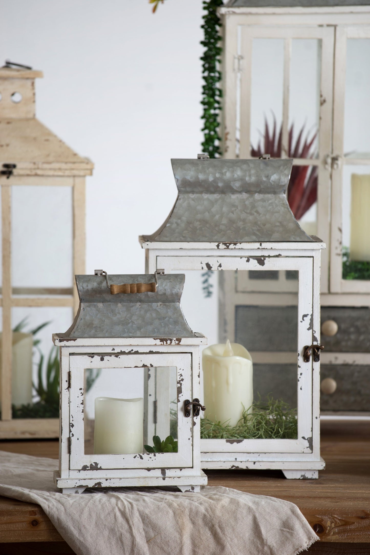 Wooden Candle Lantern Decorative, Hurricane Lantern Holder Decor for Indoor Outdoor, Home Garden Wedding