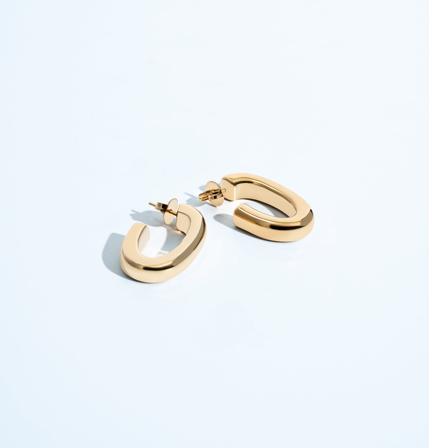 Mia Sculptural Oval Hoop Earrings