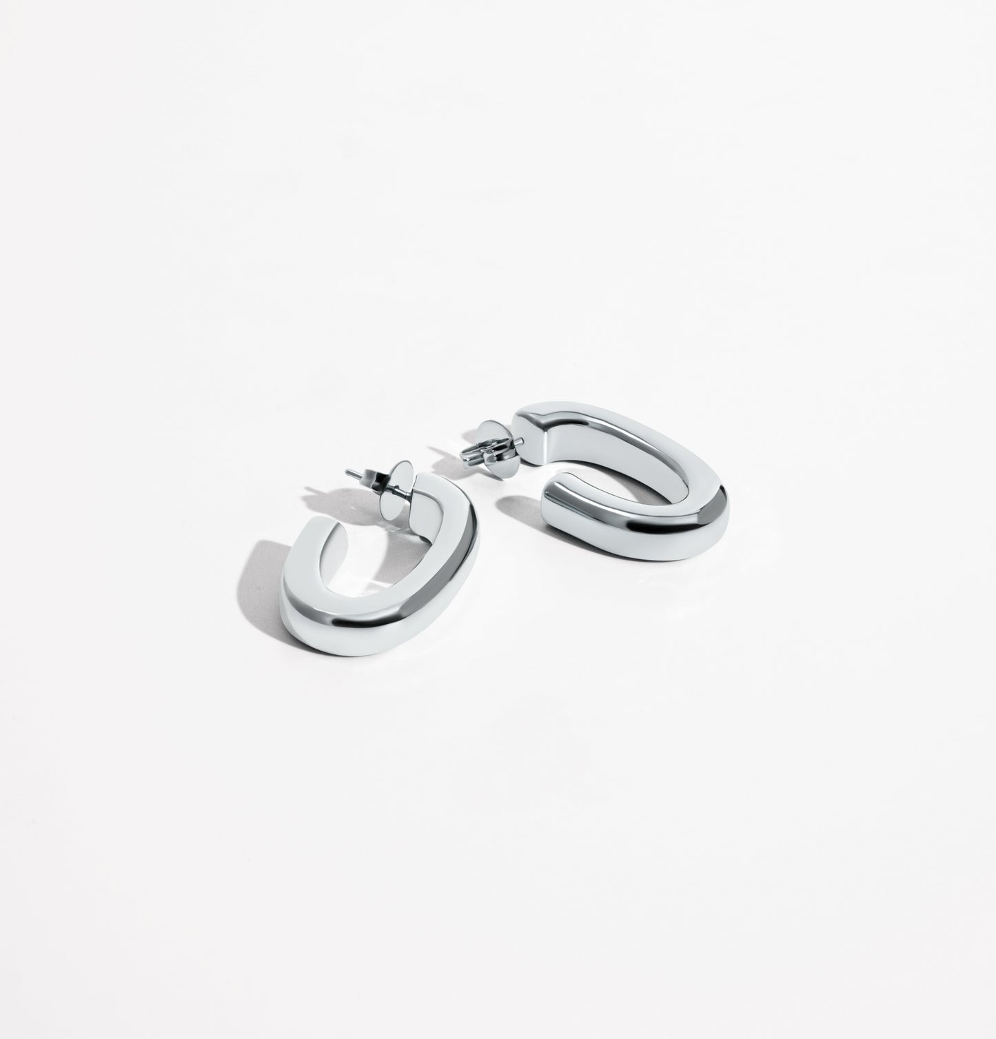 Mia Sculptural Oval Hoop Earrings