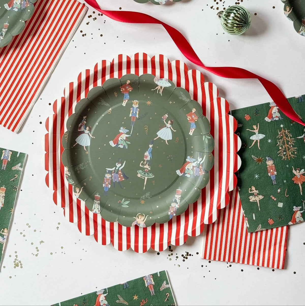 Nutcracker Christmas Dinner Napkins, Green (24 Pack)