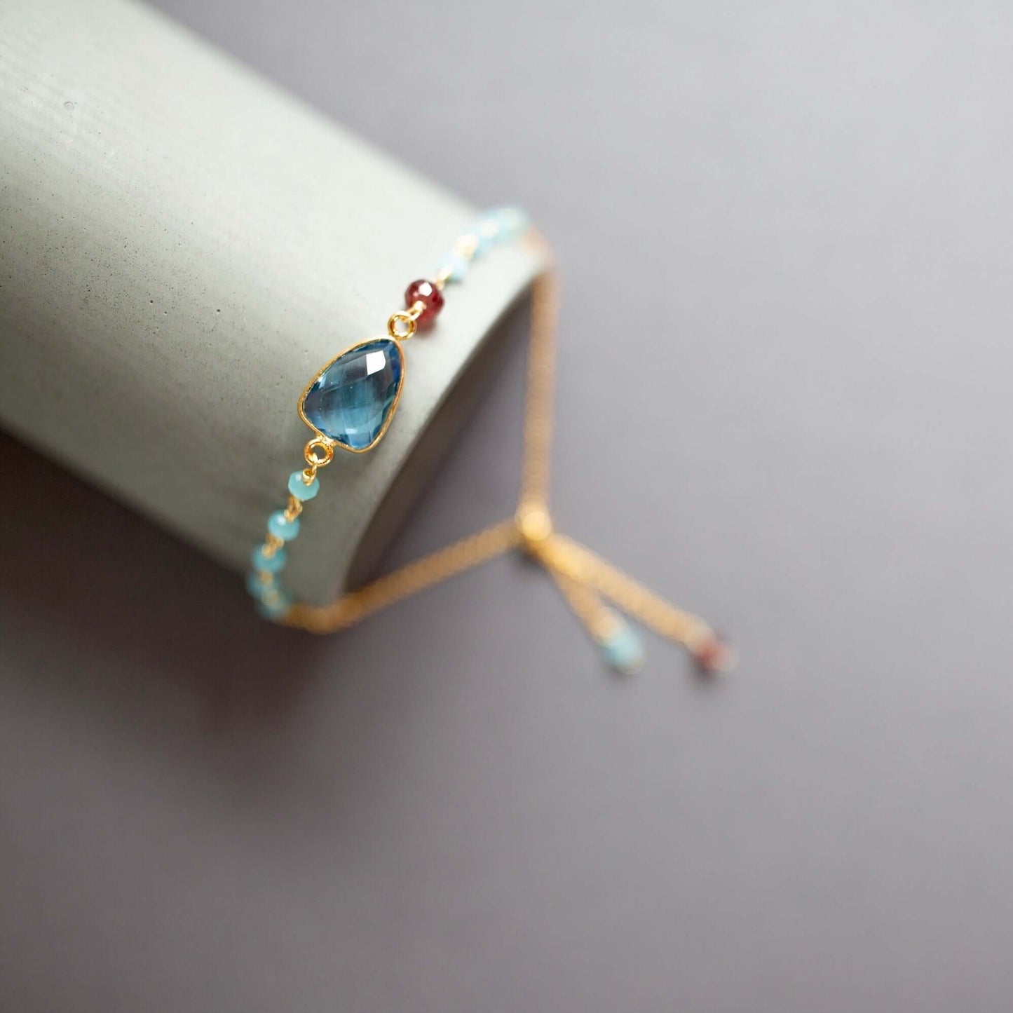 Rhodolite Garnet Gold Isla Bracelet
