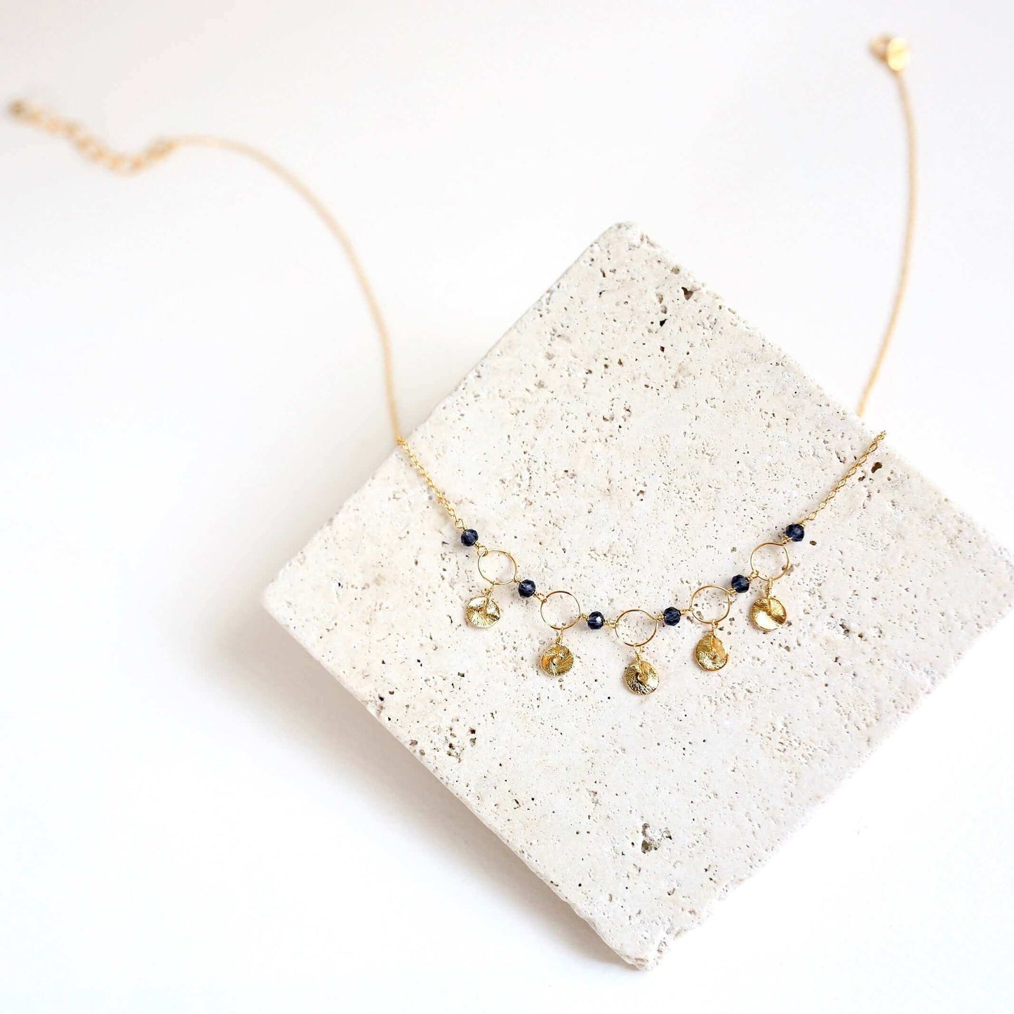 Black Spinel Mini Chain Loop Necklace