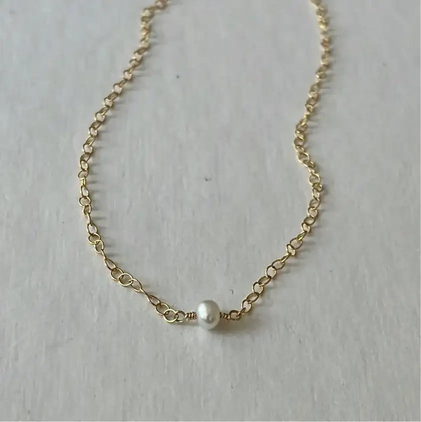 KOKO PEARL NECKLACE