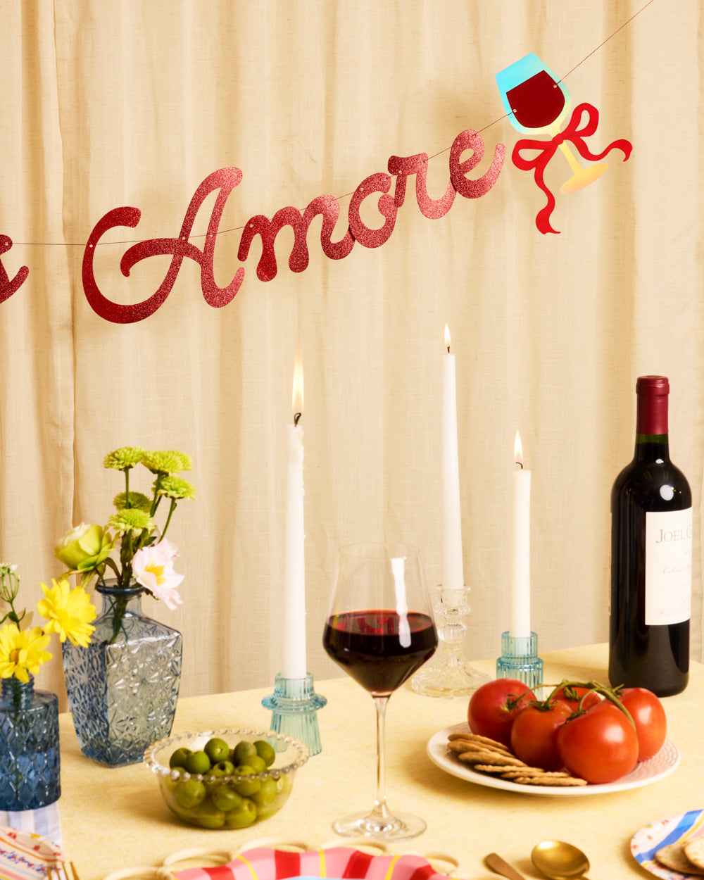 That's Amore Banner - red glitter banner