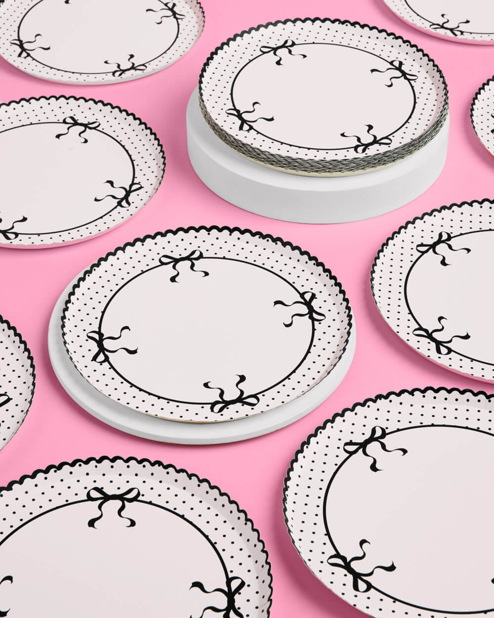 Little Black Bow Plates - 25 paper plates