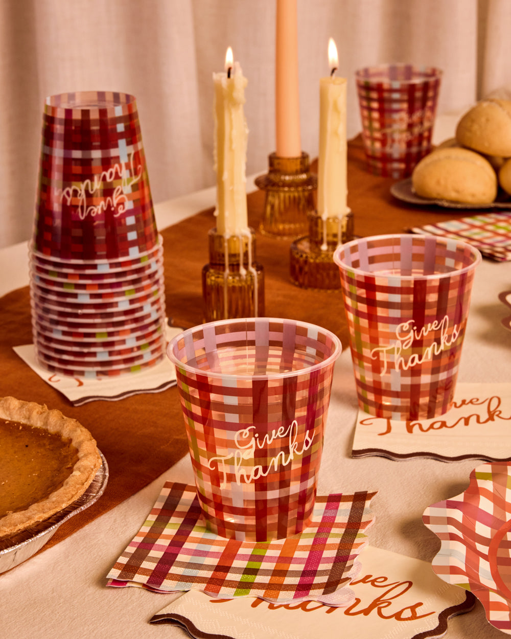 Give Thanks Plaid Cups - 16 plastic cups