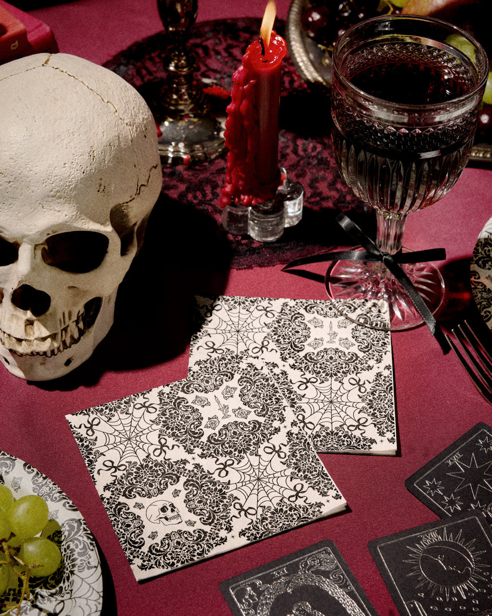 Romantic Horror Napkins - 25 paper napkins
