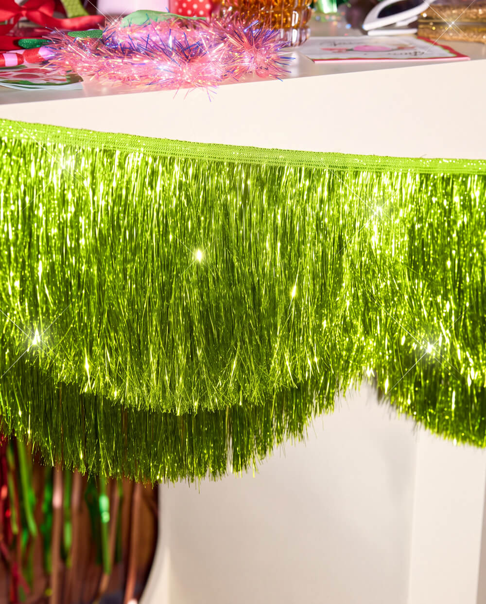 Limelight Scallop Fringe - scalloped banner