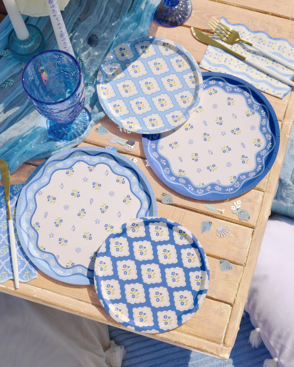 Coastal Plates - 32 paper plates, 2 sizes