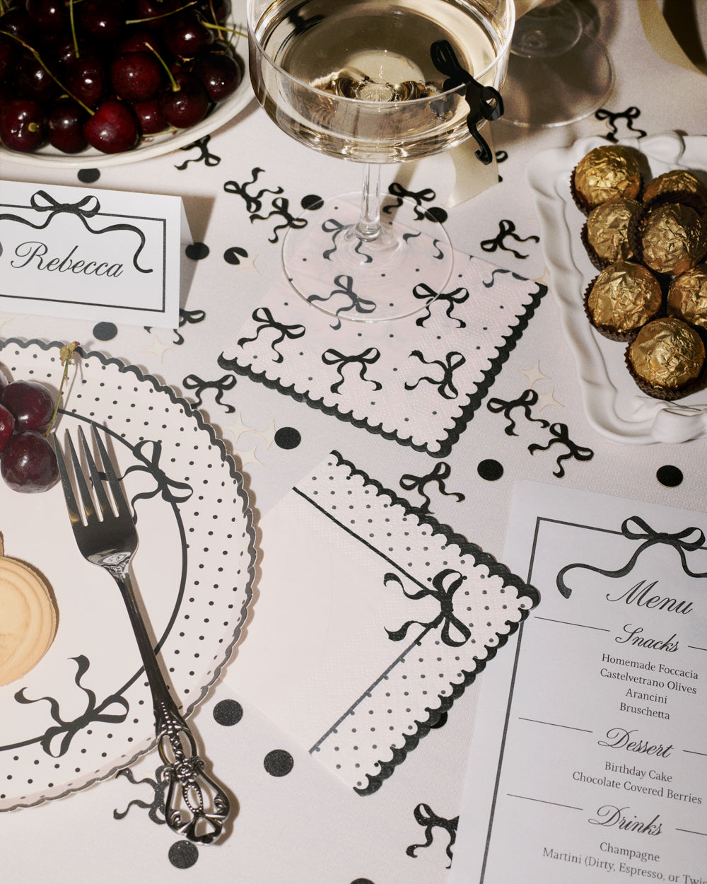Little Black Bow Napkins - 24 paper napkins