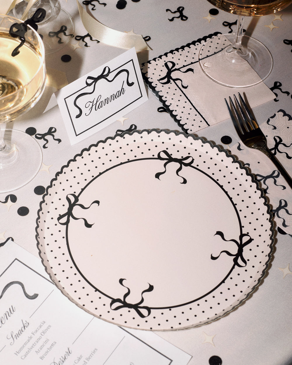 Little Black Bow Plates - 25 paper plates