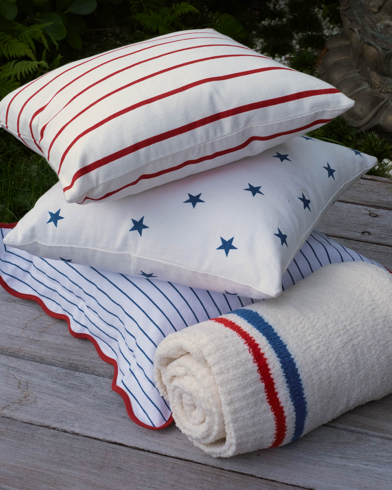 Coastal Americana Snug Lap Throw